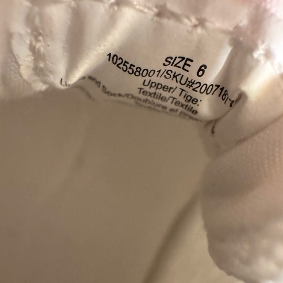 Janie and jack white knit sneakers NWOT size 6 - Picture 7 of 8